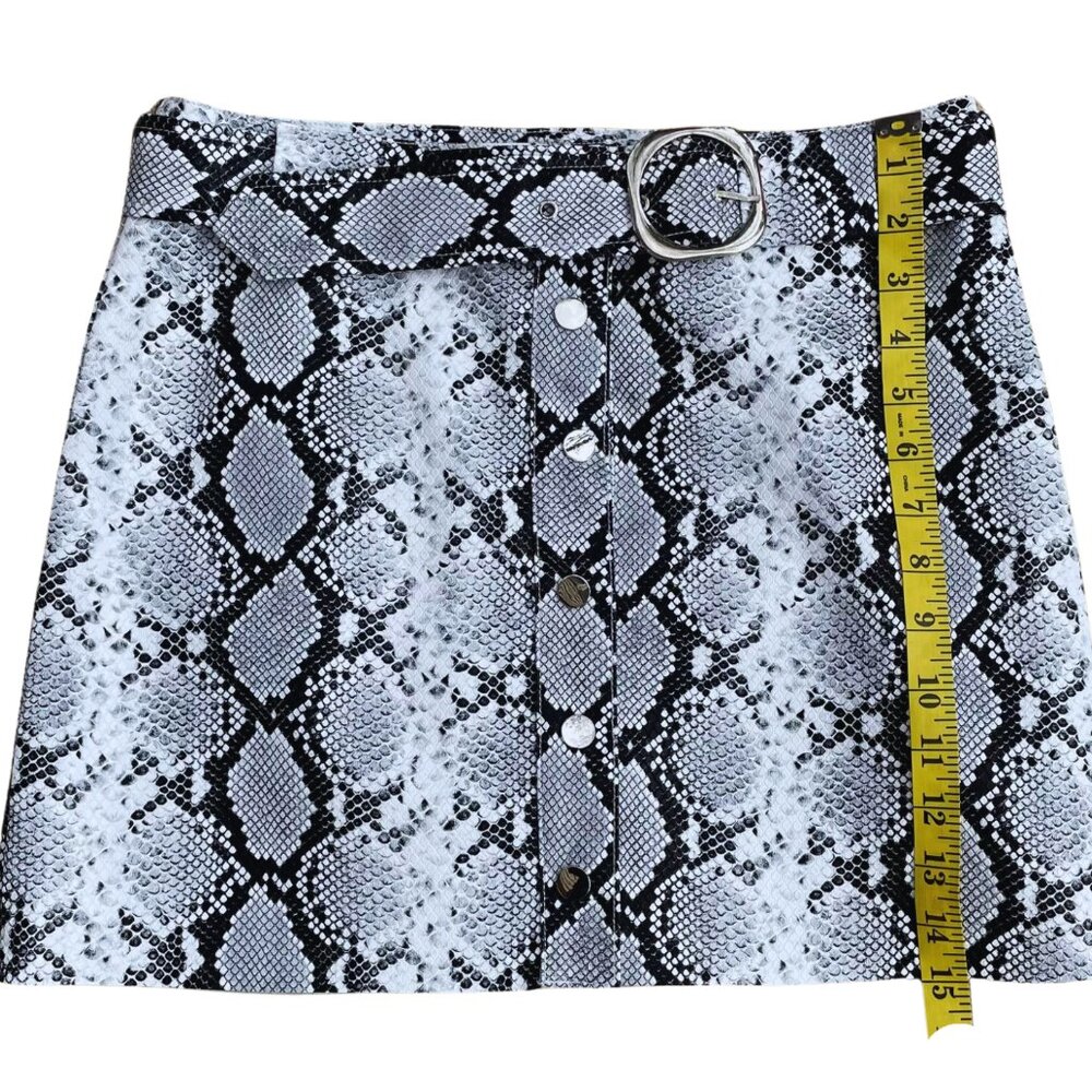 Nasty Gal Let Me Snake You Out Faux Leather Skirt, size Large - Picture 5 of 7